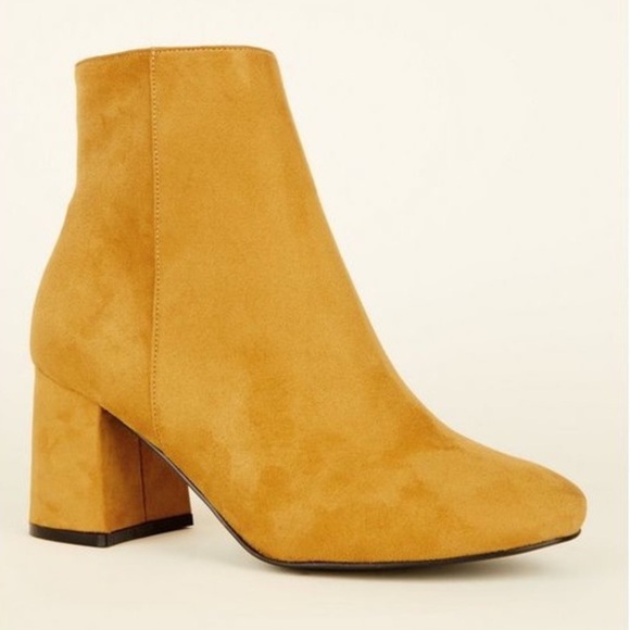 Steve Madden Matilda Suede Ankle Boot Block Heeled Mustard Yellow size 6.5 - Picture 2 of 4